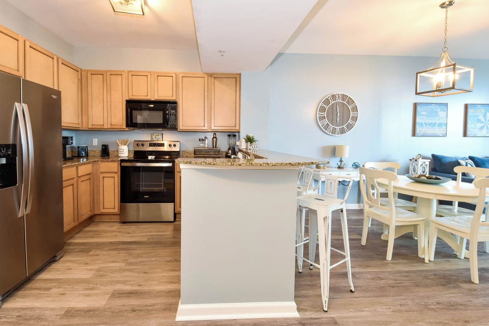 The Palms of Destin 2409 - Kitchen and Breakfast Bar