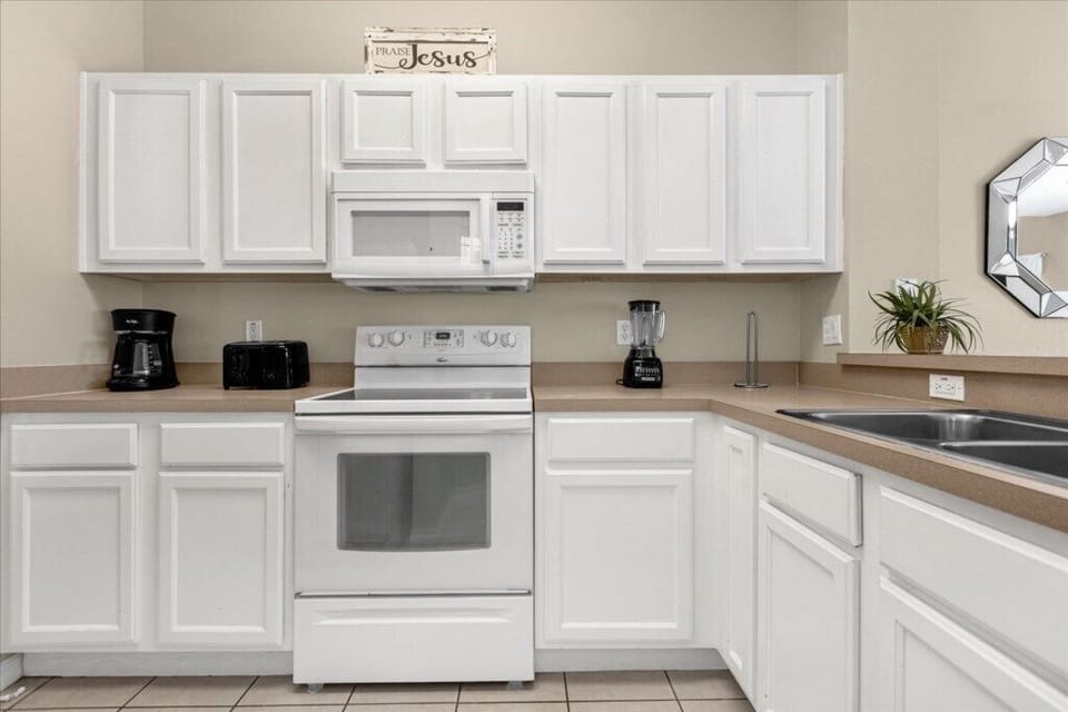 4556 Alberto Circle (6).jpg