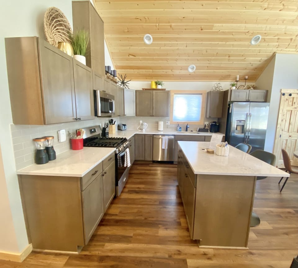 This kitchen is fully equipped