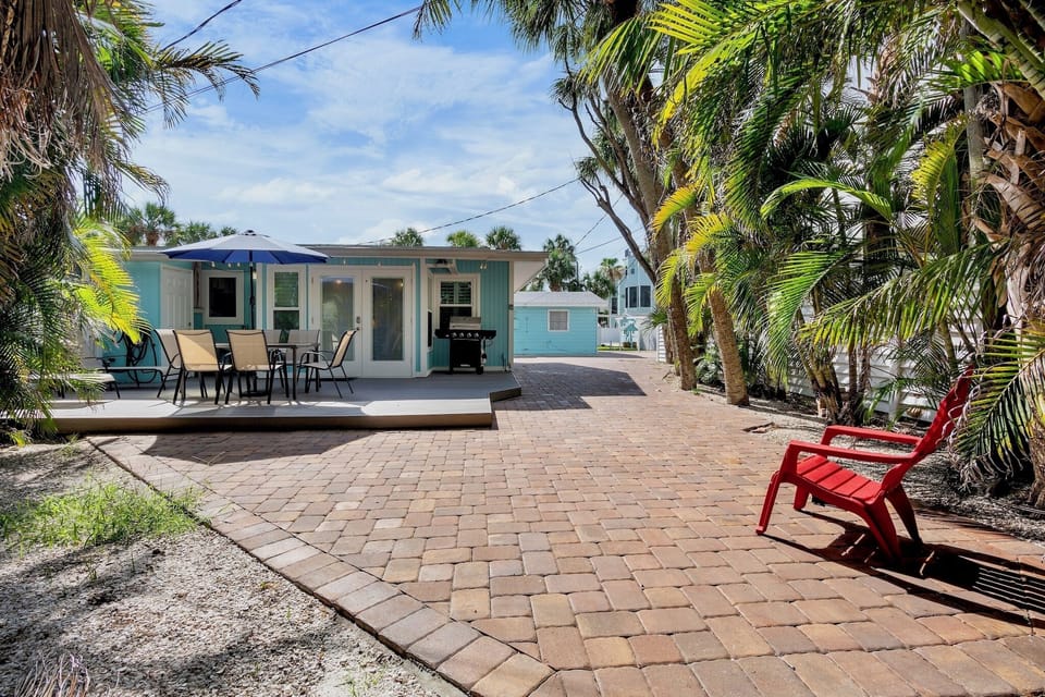 Private Outdoor Patio - 15 SS Cottage