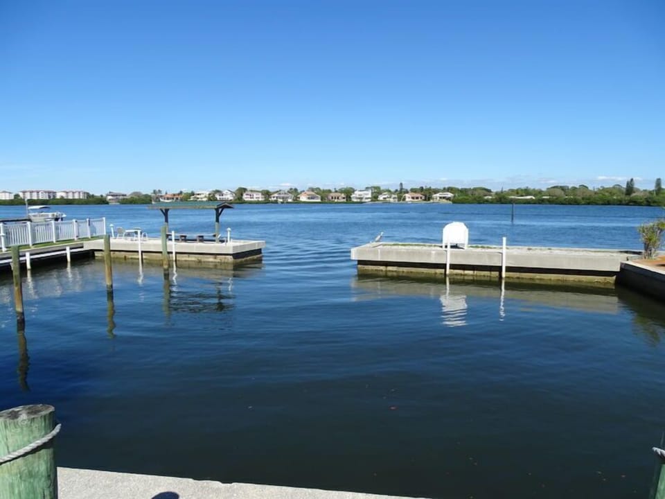 Community fishing pier