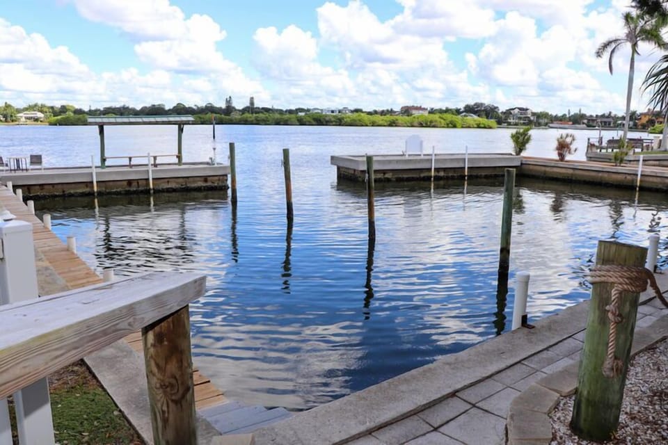 Community fishing pier