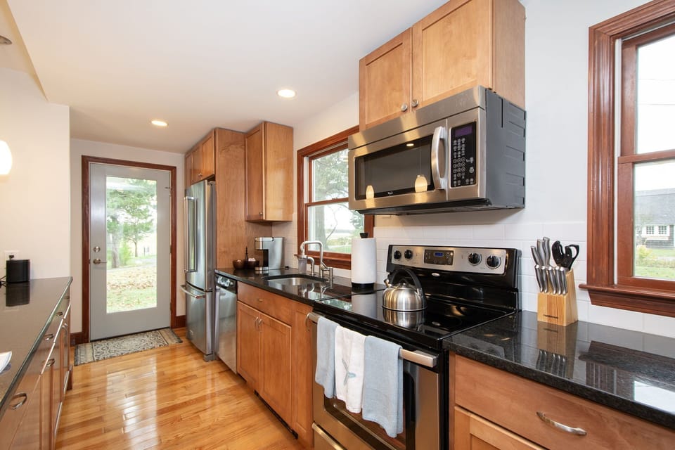 Well equipped kitchen