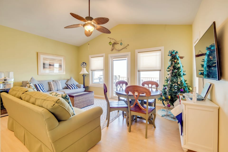 Cedar Key Vacation Rental | 3BR | 2BA | Stairs Required | 1,632 Sq Ft