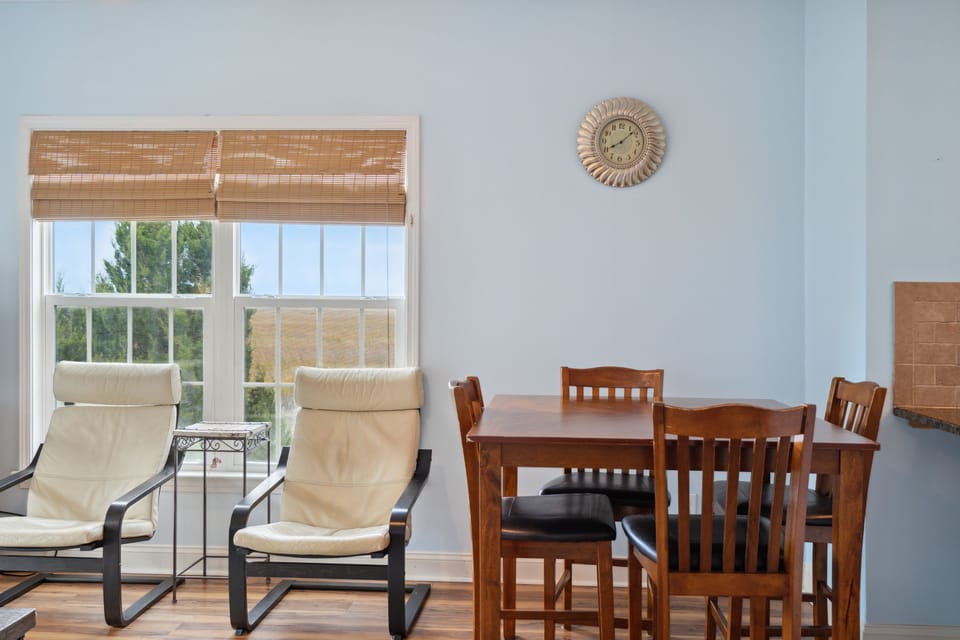 Dining & Living Area