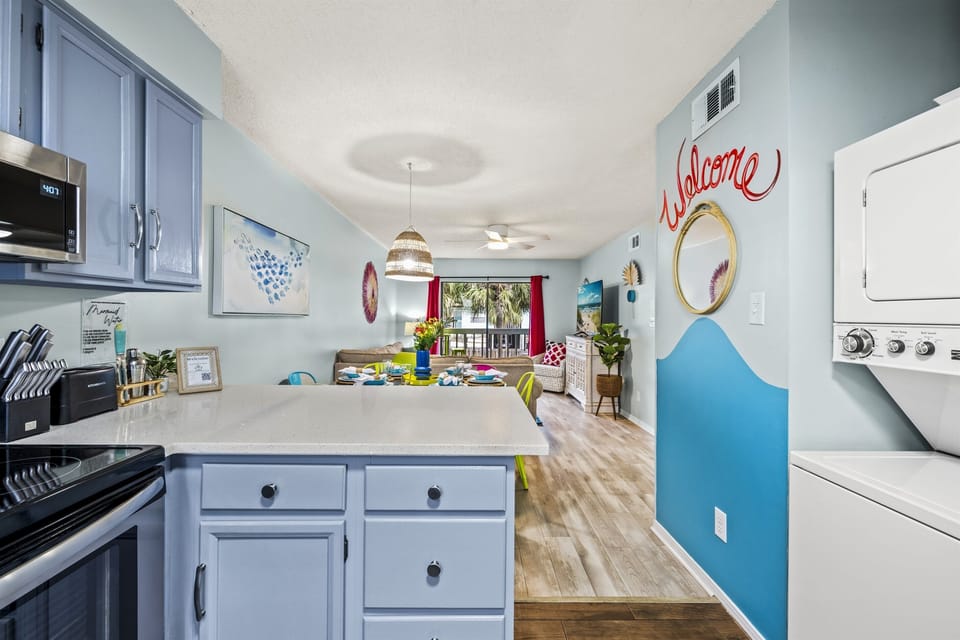 Step into a vacation home filled with charm, perfect for family bonding near the Gulf Shores beaches. ☀️🏠
