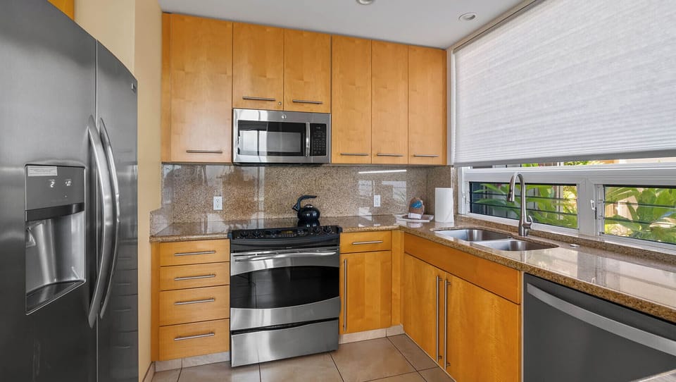 Kapalua Bay Villas #21G2 - Fully Equipped Kitchen - Parrish Maui