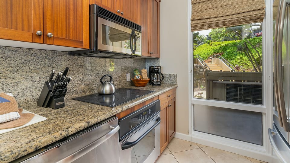 Kapalua Bay Villas #21G5 - Fully Equipped Kitchen - Parrish Maui