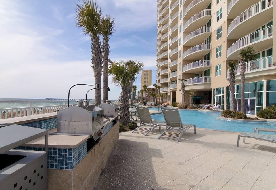 Poolside Gas Grills with Gulf Views for your use