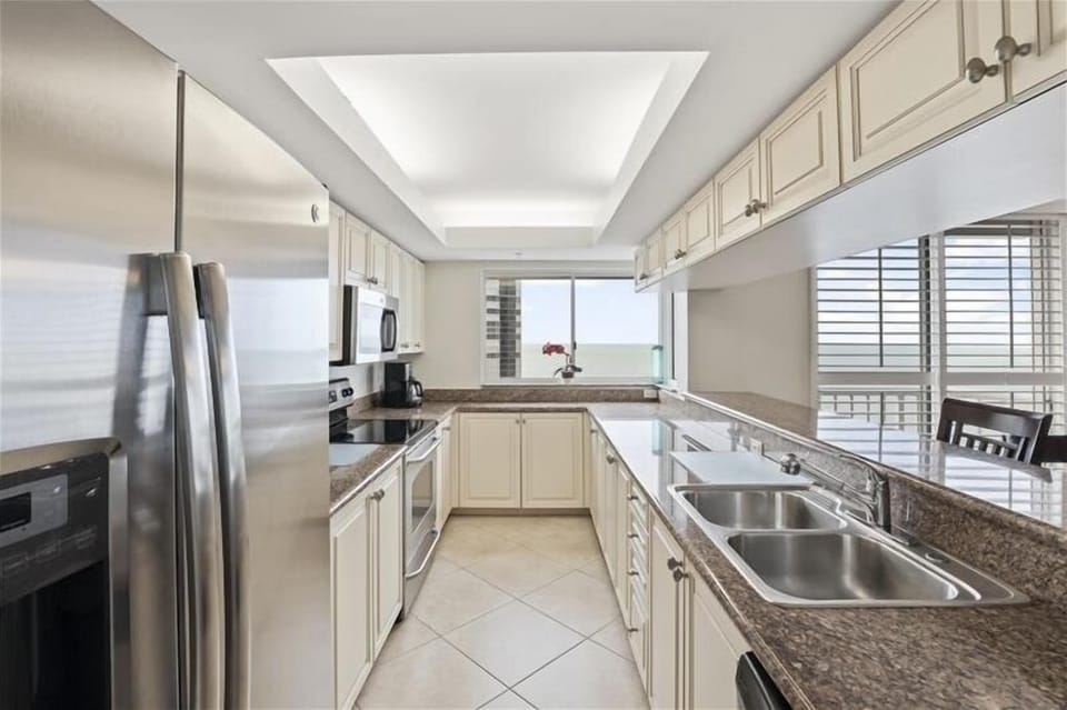 Kitchen 2