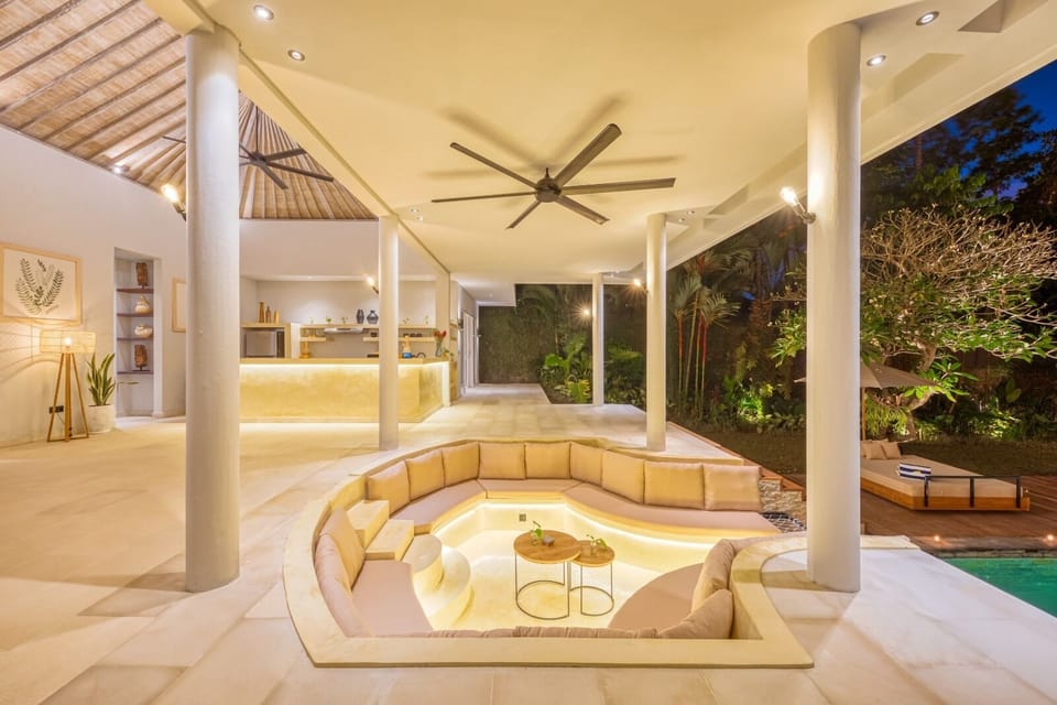 Sunken lounge in the pool side pavilion