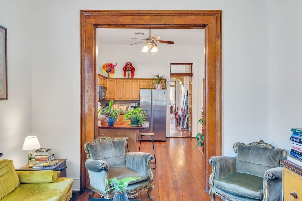 Entry to kitchen