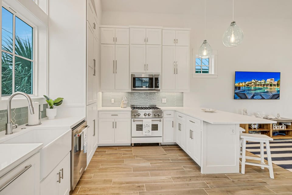 Kitchen, 2nd Floor
