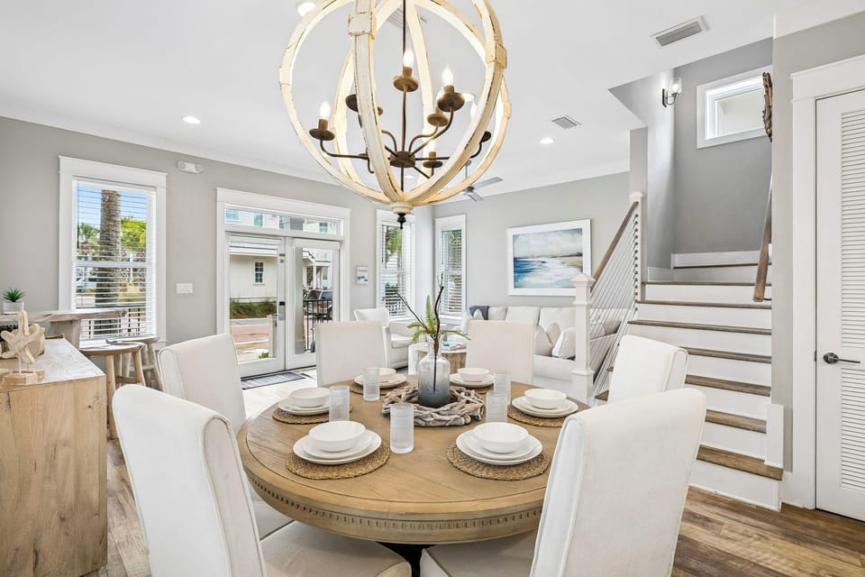 Dining Area with Seating for 6