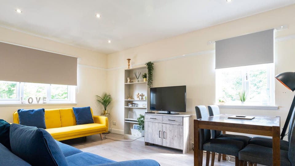 Living Room / Lounge