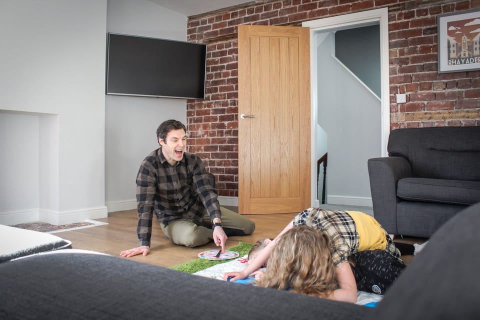 Living Room / Lounge