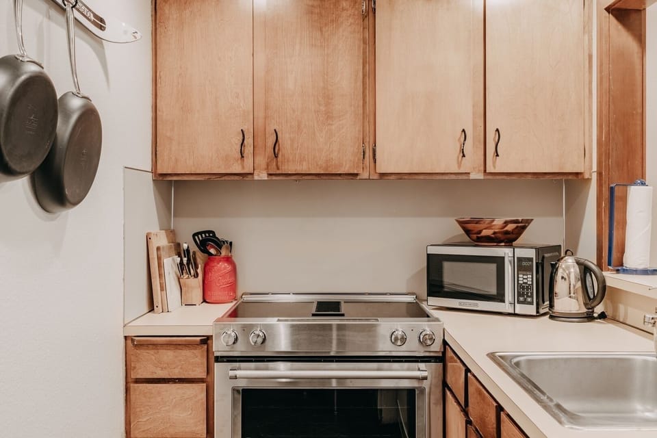 Indoors, Microwave, Oven, Kitchen, Sink