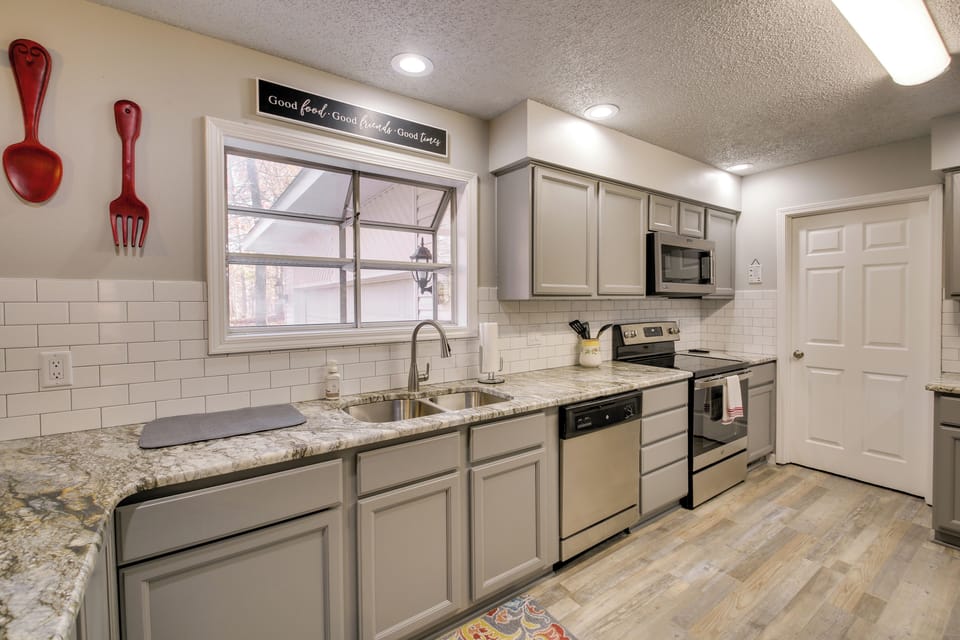 Kitchen | Cooking Basics | Ice Maker | Garbage DIsposal