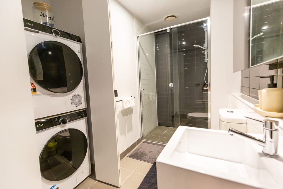 New Washing + Heat Pump Dryer machine ready to be used!