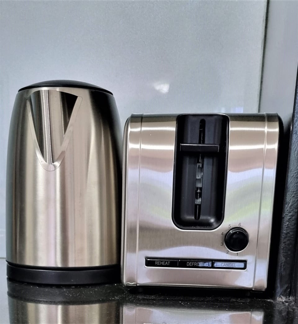 Kettle & toaster