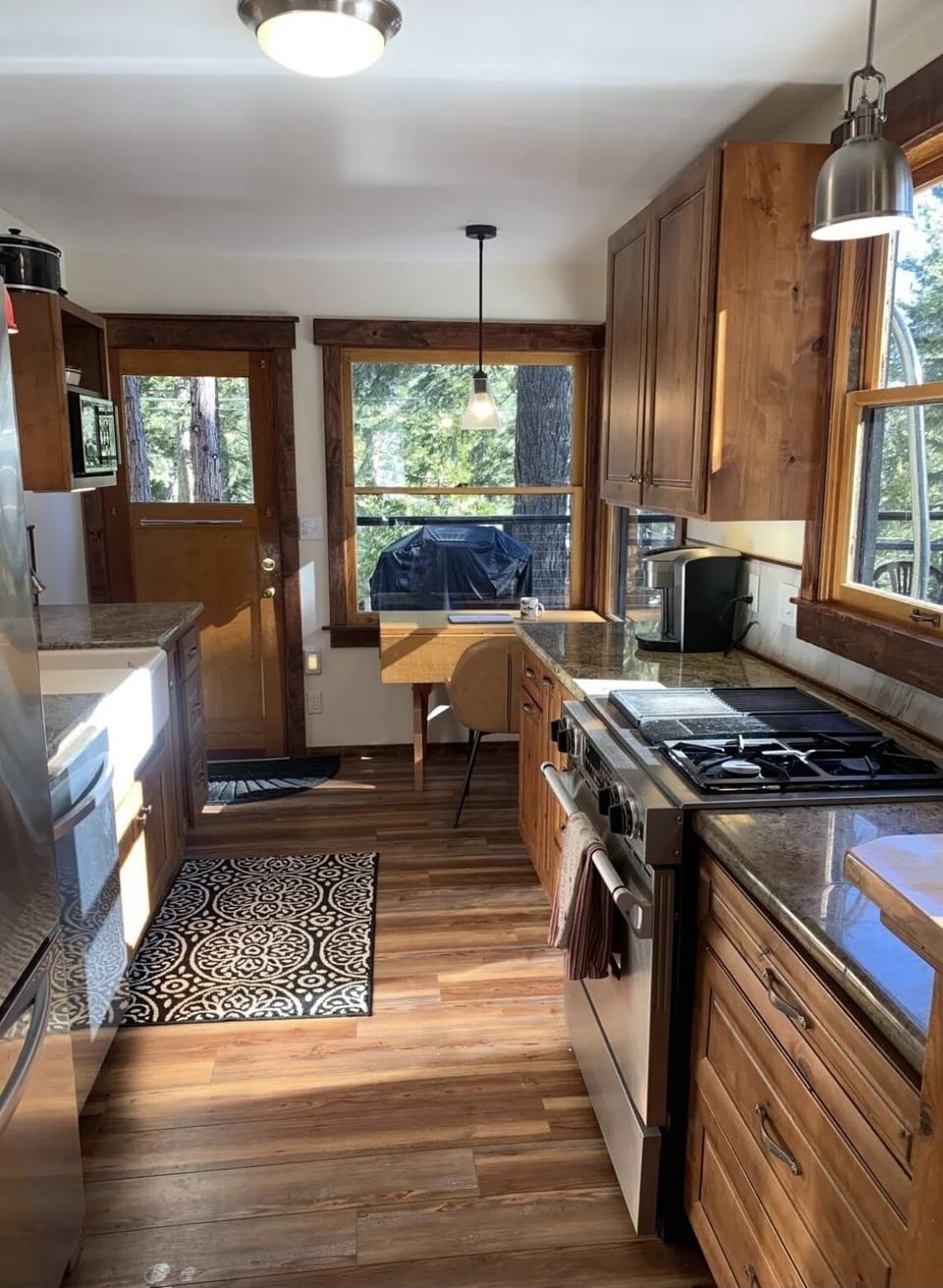 Old Tahoe Feel with modern conveniences! Kitchen is on the 1st Floor.