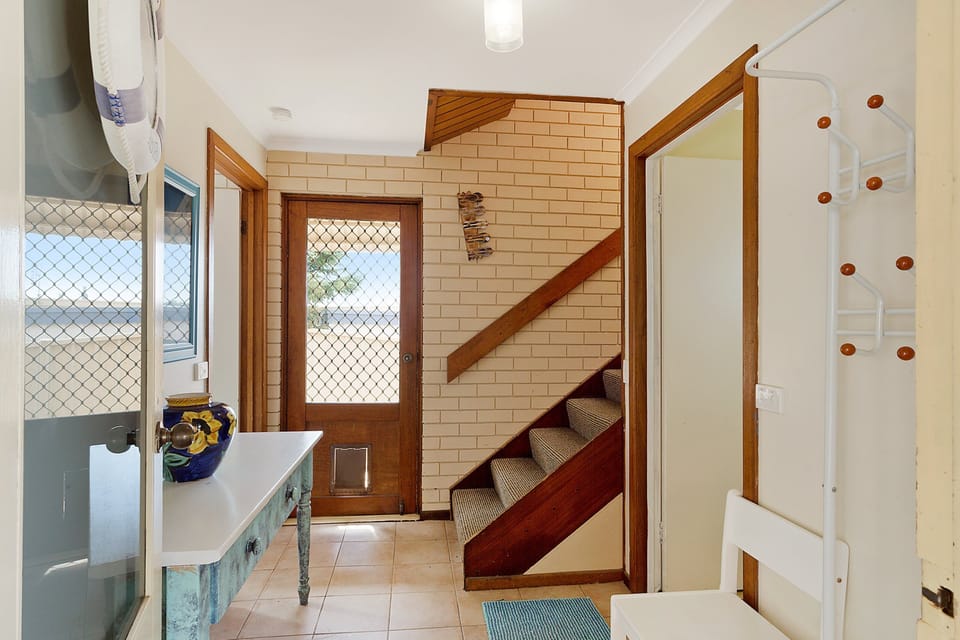 Pano 3 bedroom entrance