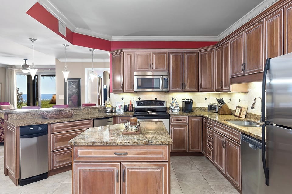 Fully Equipped Kitchen with Stainless Steel Appliances