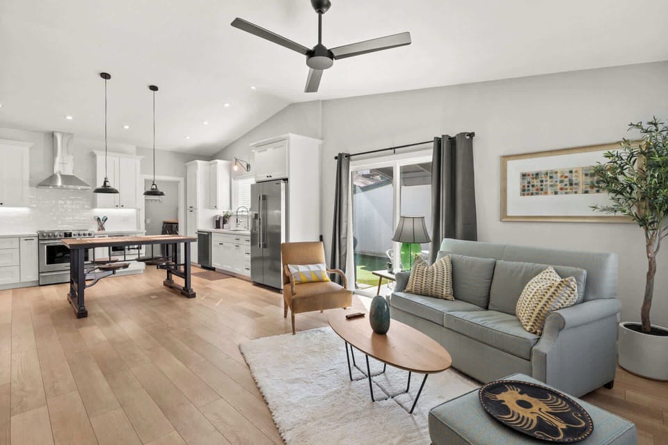 Cottage Evergreen is where you need to be! This perfect, welcoming cottage is the place for you!