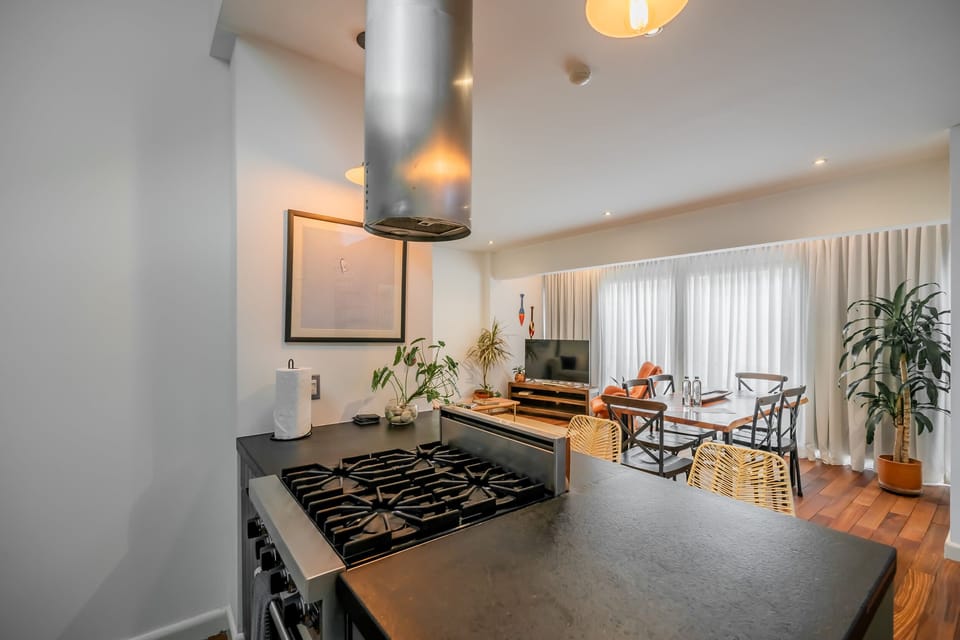 Open kitchen