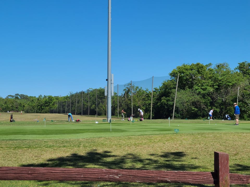 Casselberry Fl Golf Club near by 5 minutes away 
