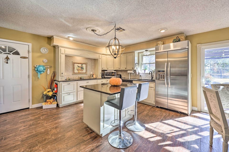 Kitchen | Coffee Maker | Dishwasher | Spices | Toaster