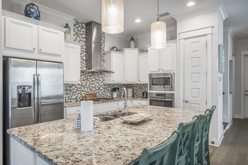 Completely outfitted kitchen with all the cooking fundamentals you could want.