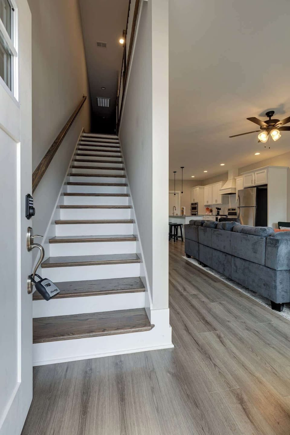 Be greeted by the entry way.