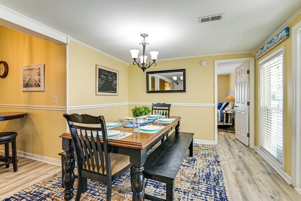 Dining Area | Dishware & Flatware