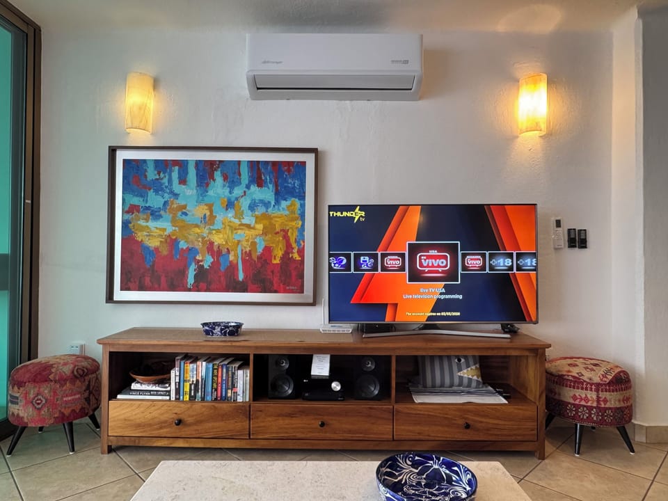 Streaming TV lg selection of US and international channels, music sound system