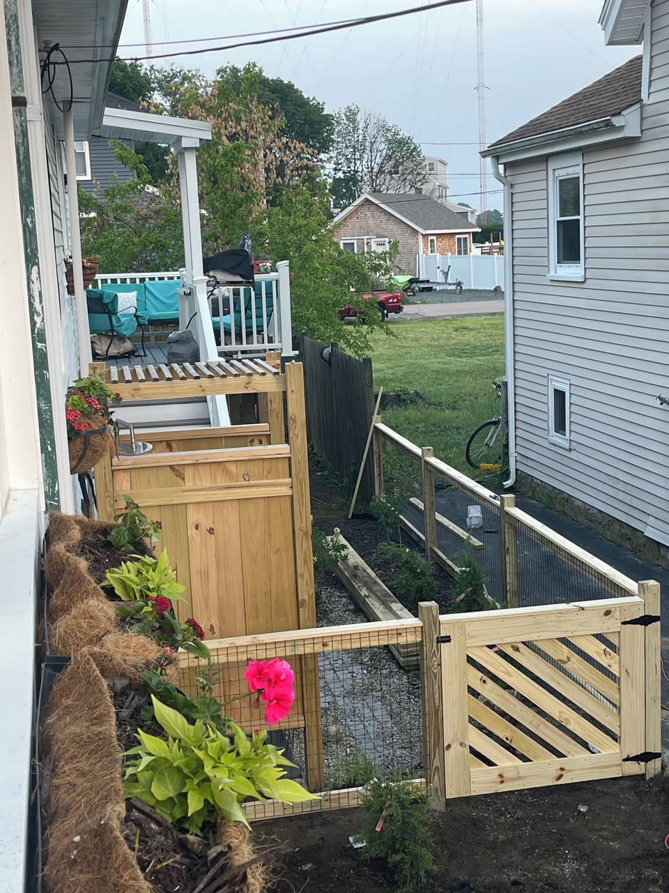 New enclosed fence and outdoor shower w deck