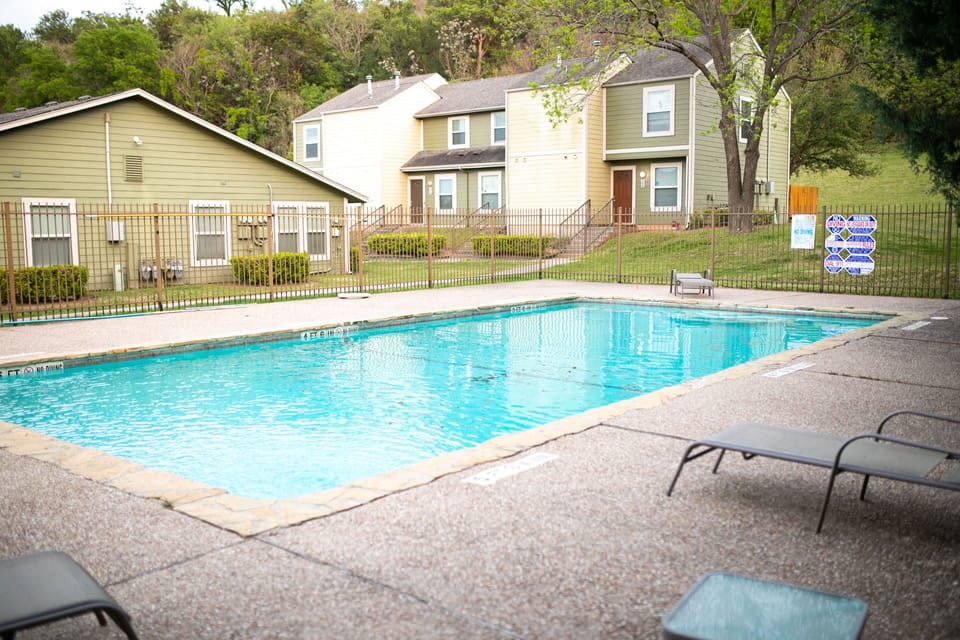 Great pool for hot summer days!