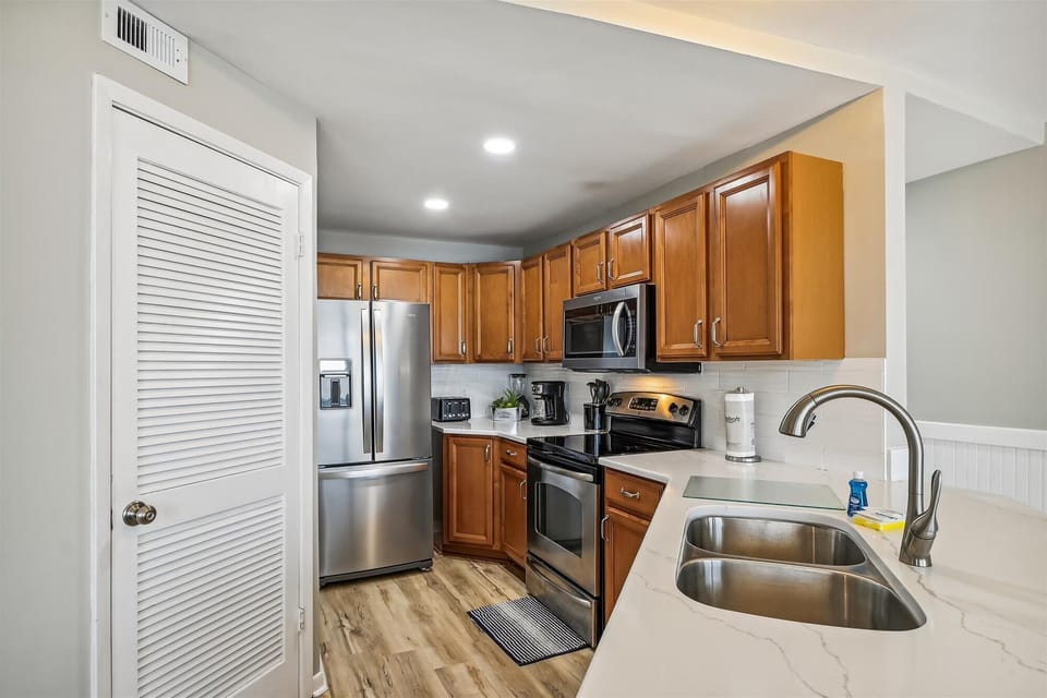 Full Size Kitchen
