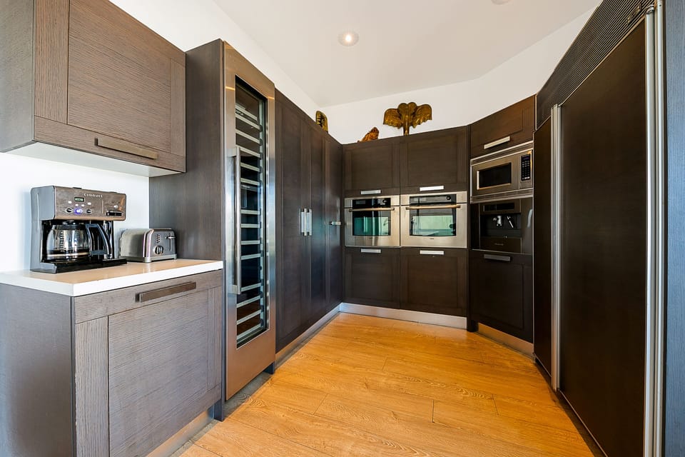 Kitchen/stoves