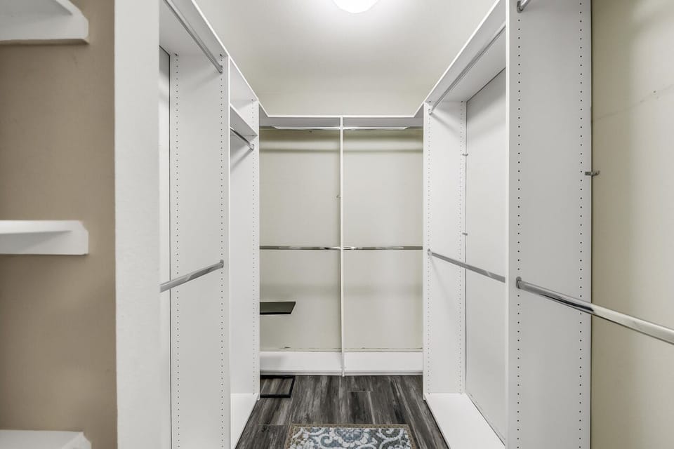 Walk in closet