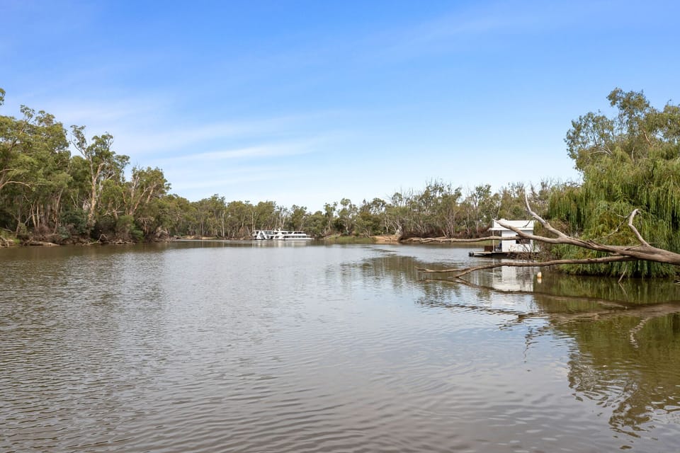 Murray River only minutes away