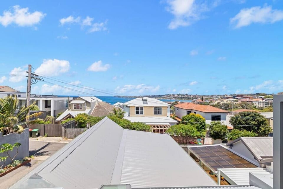 Rooftop vistas that redefine breathtaking – your panoramic escape awaits.