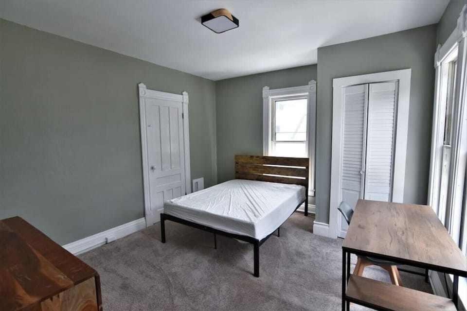 Upstairs bedroom with full sized bed