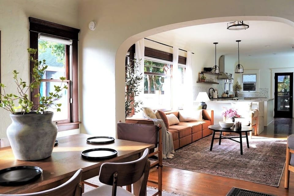 Welcome to your Long Beach home.