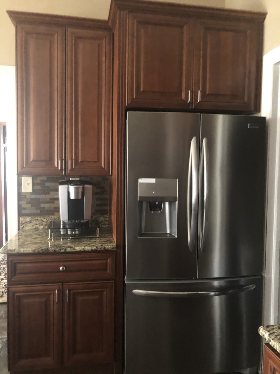 Kitchen refrigerator/freezer