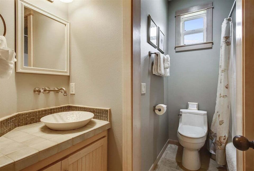 Downstairs Master Bathroom at Quail Cove