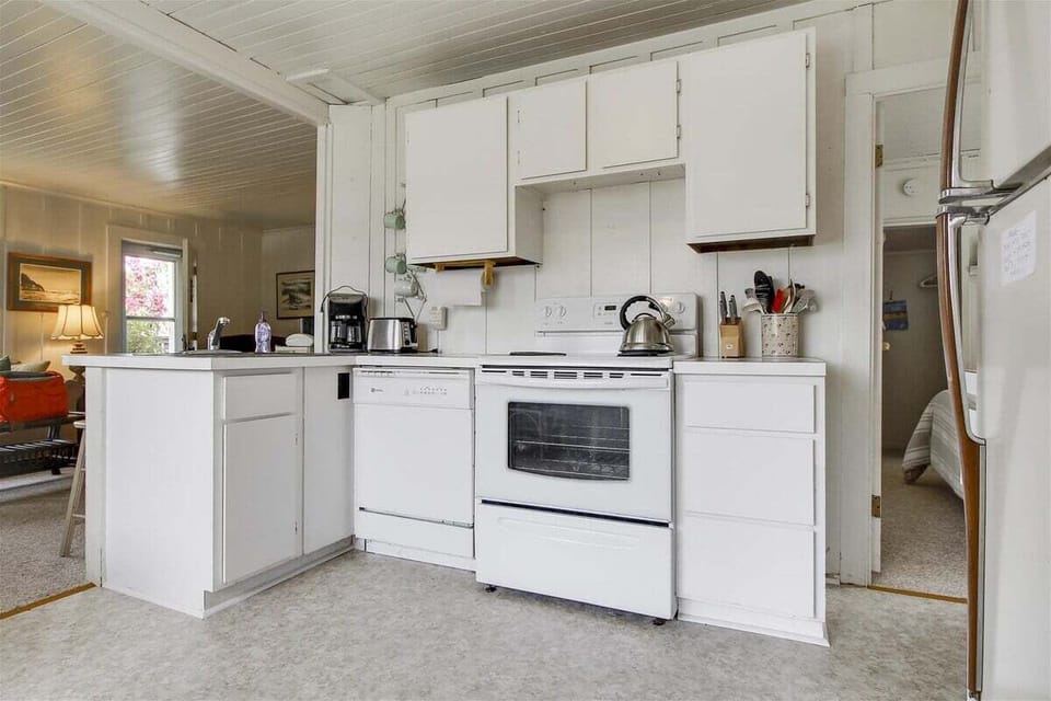 Kitchen at Sisters