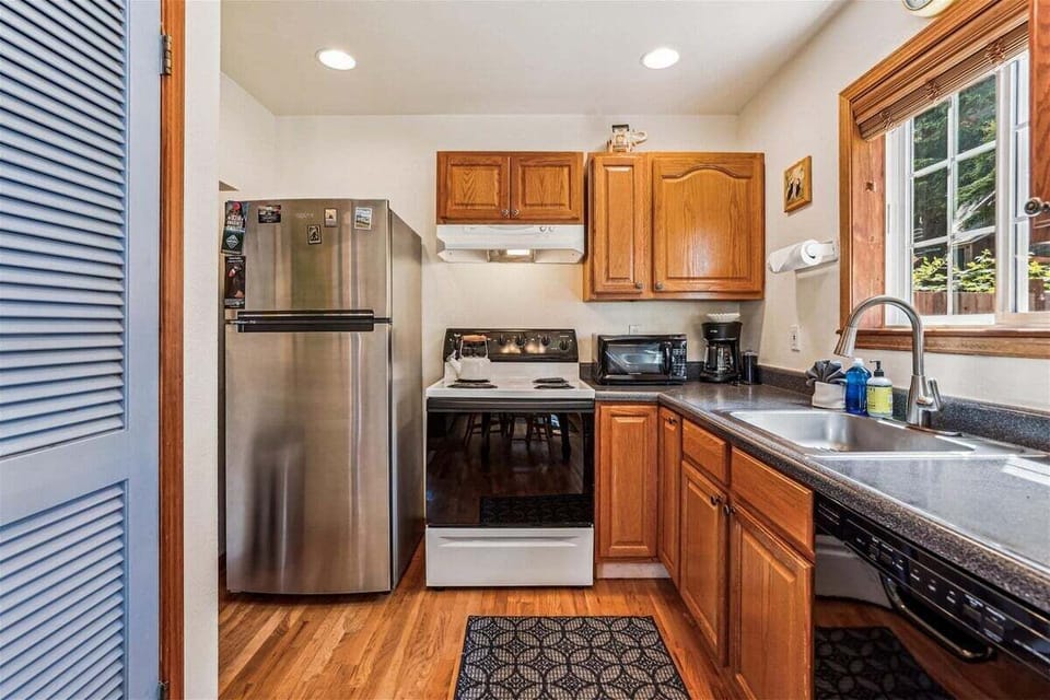 Kitchen at Arbor House