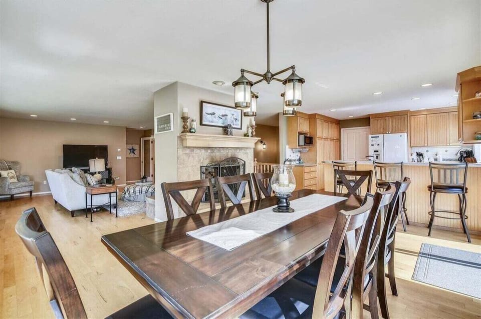 Dining Area at CB Sands