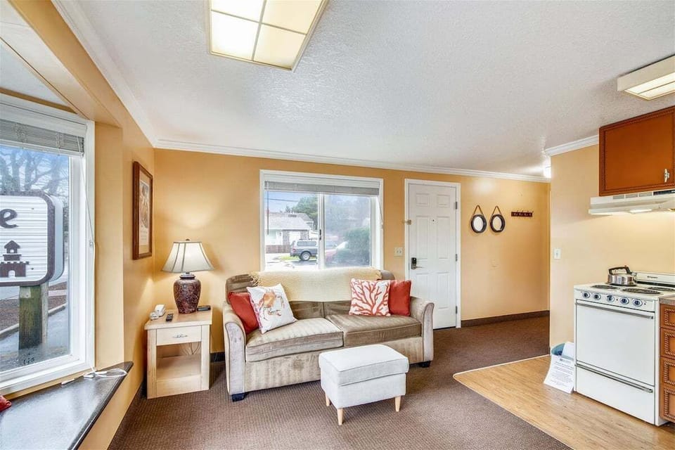 Main Living Area at Sandcastle 601